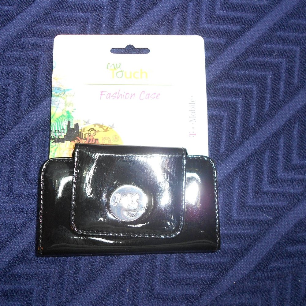 My Touch Fashion Case - magnetic closure By T-Mobile